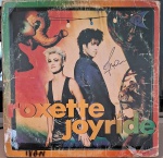 Roxette – Joyride. Selo : EMI – 796048 1 , EMI – 7960481. Formato : Vinil , LP, Álbum. País : Brasil
Lançado : 1991. Capa regular. Encarte muito bom.  Disco regular. Usado. Necessitam limpeza.