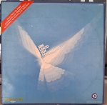 Sem Lenço Sem Documento (Trilha Sonora Internacional). Selo. Som Livre  404.7097 , Rede Globo  404.7097. Formato : Vinil , LP, Compilação, Estéreo. País : Brasil. Lançado : 1977. Usado. Capa excelente. Disco quase perfeito. Necessita limpeza.