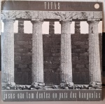 Titãs –Jesus Não Tem Dentes No País Dos Banguelas. Selo : WEA – 670.4033. Formato : Vinil , LP, Álbum, Estéreo. País : Brasil. Lançado : 1987. Capa excelente. Encarte excelente. Disco muito bom, exceto faixa 6, lado  `b`,  música `Nome aos Bois`, totalmente riscado. Usado. Necessita limpeza
