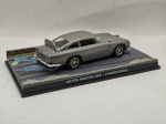 Miniatura Aston Martin DB5 Thunderball, Escala 1:43, Coleção 007, carrinho de coleção. Item conforme fotos.