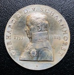 Moeda Alemanha - 10 Mark 1980 - Km-77 - Prata (.500) - 17,0 g - 31,0 mm - Comemorativa 225º aniversário do nascimento de von Scharnhorst, general e político prussiano..