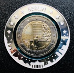 Moeda Alemanha - 2 Euros 2020 - Anel De Polimero Verde - Bimetálica - 8,5gr - 25,75mm FC - Km-388  - Edição Comemorativa Ajoelhando-se em Varsóvia - Memorial da Revolta do Gueto de Varsóvia.