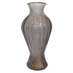 Vaso em cristal de Murano de cor acinzentada, de formato balaústre, moldado com gomos verticais, ornamentado e salpicado com pó de ouro. Base circular. Séc. XX. 63 cm / 32 cm. Passamos para informar os detalhes e o procedimento para a retirada do seu lote: O lote encontra-se originalmente em Belo Horizonte (MG). e estará disponível em nosso escritório em São Paulo (SP) a partir de uma semana após o término do leilão. A retirada deve ser feita exclusivamente mediante agendamento prévio. Telefone para agendamento: (11) 5044-1228. Por favor, entre em contato conosco pelo telefone acima para escolher o melhor dia e horário para buscar o seu lote.semana após o término do leilão.