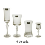 Conjunto de copos em cristal Imperatore, translucido e lisa, constando de 6 flutes (26 cm), 6 taças p/ vinho (20 cm), 6 copos p/ long drink (15 cm) e 6 cálices p/ licor (13 cm).Peças novas com selo da cristaleria.