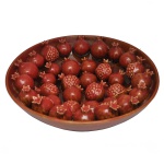 Centro de mesa decorativo em cerâmica esmaltada com relevos de romã. Esta peça, frequentemente produzida na tonalidade terracota apresenta formato de bowl preenchido com esculturas detalhadas e realistas de romãs sobrepostas em relevo.Além do apelo estético marcante e da textura rica, a romã é historicamente utilizada como um símbolo de prosperidade, abundância e fartura para o lar. 10 x 41 cm.