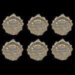 Birmingham. Teor 925 ml - Conjunto de seis pequenos covilhetes em prata de lei inglesa no formato de pétalas de folhas com bordas recortadas e detalhes em relevo nas laterais. Contrastes da cidade de Birmingham e marcas de Prateiro. 9 x 8 cm. Peso 174 gramas.