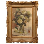 ADOLFO FONZARI (Gorizia, Itália 1880 - São Paulo,1959)  Natureza Morta com Rosas Brancas e cor de rosa em um vaso de vidro. Óleo s/ tela. Ass. cie. 58 x 40 cm (MI). 80 x 63 cm (ME). Moldura em madeira trabalhada com detalhes ornamentados em dourado envelhecido. Apresenta imperfeição (furo). Pintor, cenógrafo e decorador. Viveu em São Paulo desde 1890. Por volta de 1900, freqüenta o Liceu de Artes e Ofícios e tem aulas com Oscar Pereira da Silva (1867-1939). Espólio de Josephina Penteado da Fonseca, SP.