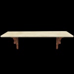 Console de parede com tampo retangular liso em mármore branco. Suportes laterais em madeira lisa com traves retas e entrecruzadas. 55 x 170 x 46 cm.