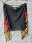 Echarpe, Xale em tule com estampa de rosas vermelhas. Medindo 150cm x 48cm.