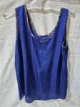 Blusa azul sem mangas da marca Parlamento. TAM: 48