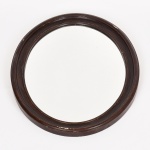 ESPELHO, um (1) oval, moldura em madeira, selo da CRISTAL PAX, medindo 45,5 x 36 cm, vide foto.