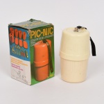 DIVERSOS, conjunto de utilidades para camping, para três pessoas, marca PIC-NIC, acondicionado na caixa, não aparenta uso, vide foto.