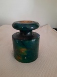 Peso para papéis em alabastro verde, 10 alt x 8 cm larg