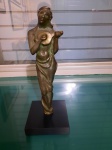 ALESSANDRA, Moça com Instrumento de Corda em bronze. Tiragem 14/50 não assinada