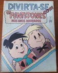 Raro: Livro de Atividades Os Flintstones nos Anos Dourados Nº 2 (1988)  Não Preenchido!Este é um raríssimo exemplar de almanaque de atividades infantis lançado no auge do sucesso do desenho animado no Brasil, no final dos anos 1980. Publicações de passatempo d'A Tribuna Editora tinham distribuição limitada. Como a imensa maioria desses livrinhos era rabiscada, pintada e descartada pelas crianças da época, encontrar um exemplar sobrevivente após quase 40 anos é uma verdadeira raridade para colecionadores de itens vintage da Hanna-Barbera e nostálgicos da década de 1980.