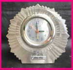 Relógio de mesa da marca Xinjin Clock não testado, no estado.