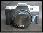 Antiga Máquina Fotográfica Analógica de coleção da Yasiuka  focus free, optical lens, 50mm 1:6.3, Made in Japan, no estado.