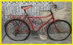 Antiga Bicicleta Monark - vermelha - com marchas - necessita revisão - No estado.