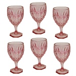 Conjunto de 6 taças em vidro rosa modelo Diamond, Muito usada para servir água ou suco. Elas possuem acabamento lapidado com relevos facetados inspirados no formato de diamantes (estilo bico de jaca). 15 cm.