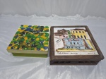 Lote de 2 caixas decorativas em madeira, sendo uma com azulejo na tampa. Medindo a maior 18cm x 18cm x 6cm de altura.