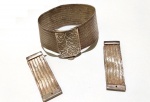 Vintage Fashion Luxo Joias, Lindo Conjunto Pulseira Bracelete e Par de Brincos em Prata 925 Trançados e Texturizados, medindo 18,5 x 2cm com 41,84gr; e Brincos Pendentes 5 x 1,7cm, pesando 14,08gr.