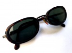 Fashion Luxo Coleção, Óculos de Giorgio Armani Tartaruga, Armação Preta Niquelada com hastes tartaruga, Original, medindo 13cm entre dobradiças, lentes cristais GA 30x48mm