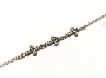 Vintage Fashion Luxo Joias, Pulseira Corrente em Prata de Lei 925, com Cruz Romana Gótica, vazada com Azul Translúcido, medindo 18,5cm. Peso total 1,47gr