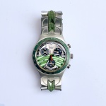 Swatch Irony Chrono 2005 - Aluminium. Mostrador de 12 Horas, Cristal Acrílico, Segundo Central, Cronógrafo, Indicador de Data, Fácil de Ler/Algarismos Grandes, Moldura Fixa, Edição Limitada, Mostrador, Mãos e Índices Luminosos, Multifuncional, Coroa Push/Pull, Segundo Pequeno, Função Stop-Seconds, Fabricado na Suíça, Movimento Suíço. Funcionando tudo cronômetro e relógio.