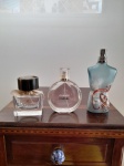 3 ANTIGOS FRASCOS DE PERFUMES VAZIOS - BURBERRY, CHANEL, GAULTIER - NO ESTADO CONFORME FOTO