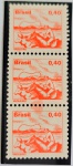 Brasil Trinca de selos, com mancha entre 2º e 3º selos Regular da série Profissões Vaqueiro RHM 0575 Novo com goma e marca de charneira