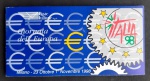 Itália, 1998  Belíssimo libreto filatélico comemorativo contendo em seu interior 6 selos auto-adesivos (Michel: #2603) com tema de Integração Europeia: A peça celebra o "Giornata dell'Europa" (Dia da Europa) durante a exposição filatélica Milano '98, apresentando um design moderno focado na transição para a moeda única com o símbolo do Euro e engrenagens estilizadas. MINT