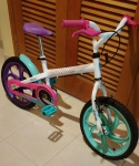 CALOI CECI - Linda bicicleta infantil , nos tons verde, rosa e lilas . Aro 16 . Somente retirada ou transportadora . Semi nova .