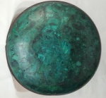 Belissimo Bowl Africano em pedra Malaquita , com acabamento em bronze , peça restaurada no fundo ( Rachado ) . Medindo : 23x23x5 cm .