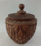 Pequeno potiche madeira entalhado de artesanato Pernambucana Olinda . Medindo : 13x11 cm.