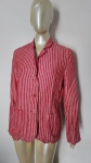 RICHARDS - Blazer listrado em vermelho e branco , com abotoamento frontal e bolso aplicado . Tamanho : 3 , veste possivelmente M .