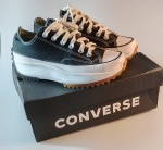 CONVERSE - Original - Tênis Converse Run Star Hike cano baixo , na cor preta com sola plataforma tratorada branca e detalhes em borracha marrom . Original . Excelente estado de conservação  Pouco uso, ou nenhum uso. Tamanho : 38 .