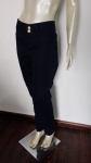 LOPPER - Calça em brim com stretch , na cor preta . Tamanho : 42 .
