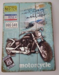 Placa decorativa estilo retrô , com decoração de Motocicleta . Medindo : 40x30 cm .
