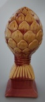 Bela Pinha em Cerâmica toda formada por pétalas, com corpo em tom ROSE e detalhes sombreados em terracota na base e nos contornos das Pétalas . Medindo 34 cm de altura. Temos o Par no Leilão .