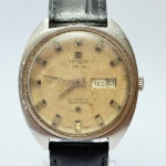 TISSOT SEASTAR - Relógio automático, não funciona. Pulseira: 19mm. Caixa: 3,7cm x 3,8cm, vertical x horizontal, sem contar a coroa. ***ATENÇÃO! ESTE RELÓGIO NÃO POSSUI GARANTIA DE FUNCIONAMENTO. Produto sendo vendido conforme ESTADO, testado, ou não, diz respeito apenas ao momento da catalogação. Recomenda-se revisão.*** Se necessário, solicitar mais fotos, vídeos ou perguntas para análise via e-mail reidaantiguidade@gmail.com, Obrigado pela visita!