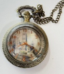 Relógio de bolso quartz, não funciona. Caixa: D 4,7cm, sem contar a coroa. ***ATENÇÃO! ESTE RELÓGIO NÃO POSSUI GARANTIA DE FUNCIONAMENTO. Produto sendo vendido conforme ESTADO, testado, ou não, diz respeito apenas ao momento da catalogação. Recomenda-se revisão.*** Se necessário, solicitar mais fotos, vídeos ou perguntas para análise via e-mail reidaantiguidade@gmail.com, Obrigado pela visita!
