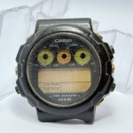 CASIO - Relógio quartz, não funciona. Caixa: 3,8cm x 3,8cm, vertical x horizontal, sem contar a coroa. ***ATENÇÃO! ESTE RELÓGIO NÃO POSSUI GARANTIA DE FUNCIONAMENTO. Produto sendo vendido conforme ESTADO, testado, ou não, diz respeito apenas ao momento da catalogação. Recomenda-se revisão.*** Se necessário, solicitar mais fotos, vídeos ou perguntas para análise via e-mail reidaantiguidade@gmail.com, Obrigado pela visita!