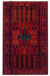 Magnifico tapete Persa HOSSEIN ABAD, confeccionado manualmente em lã, apresentando rica composição de desenhos geométricos e motivos tribais em tons de vermelho, vinho, azul-marinho, verde e ocre, com ampla cercadura decorada. Peça de excelente qualidade, típica da tradicional tecelagem da região de Hamadã, no Irã. Em excelente estado de conservação. Uma das pontas meio curva pelo trabalho manual. Possui etiqueta de origem. Medidas: 2,60  1,55 m.