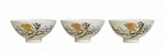 JAPÃO - Conjunto com 3 bowls em porcelana, decoração oriental com pássaros e elementos naturais, com marcas de época. Apresenta um discreto bicado na base e fio de cabelo. Medidas: 6 x 11 cm.