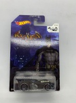 Miniatura Hot Wheels Batman Arkham Asylum Batmobile, escala 1:64. Item no estado conforme fotos. Carrinho de Coleção.