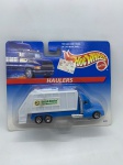 Miniatura Hot Wheels Haulers Over the Road Power Recicle America, miniatura de 1997, escala 1:64. Item no estado conforme fotos. Carrinho de Coleção.