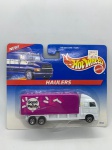 Miniatura Hot Wheels Haulers Over the Road Power Good & Plenty, miniatura de 1997, escala 1:64. Item no estado conforme fotos. Carrinho de Coleção.