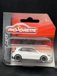 Miniatura Majorette Hyundai i30 escala 1/64, lacrado. Carrinho de coleção diecast, item no estado conforme fotos.