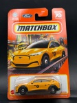 Miniatura Matchbox 2021 Ford Mustang Mach-E. Escala 1/64, lacrado. Carrinho de coleção diecast, item no estado conforme fotos.