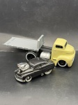Miniatura Muscle Machines 1950 Ford Coe Flatbed/1949 Mercury, Marca Maisto Escala 1/64, Pneus de Borracha, Carrinho coleção metal diecast, Caixa Original. Item no estado conforme fotos.